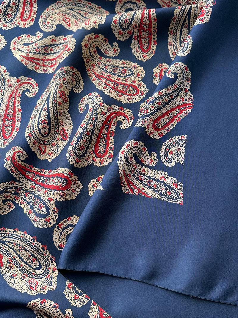 Grote donkerblauwe zijden paisley sjaal