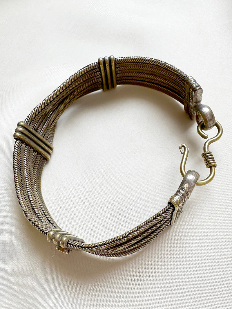 Brede metalen armband