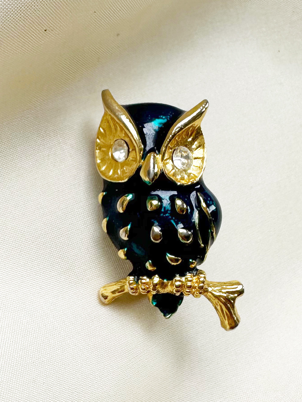 Geëmailleerde uil broche