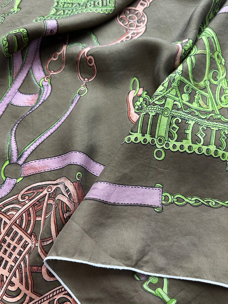 Zijden sjaal in hippique thema