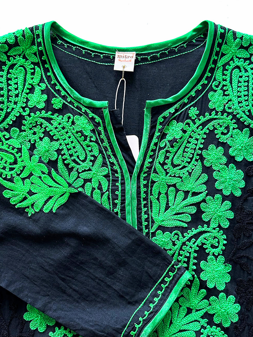 Groen/zwart geborduurde tuniek