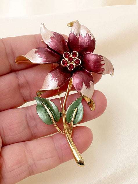 Grote bloem broche