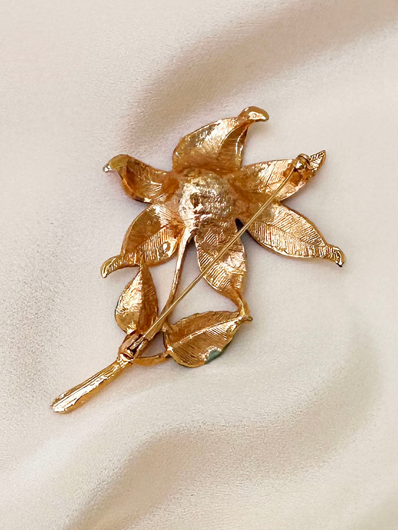 Grote bloem broche