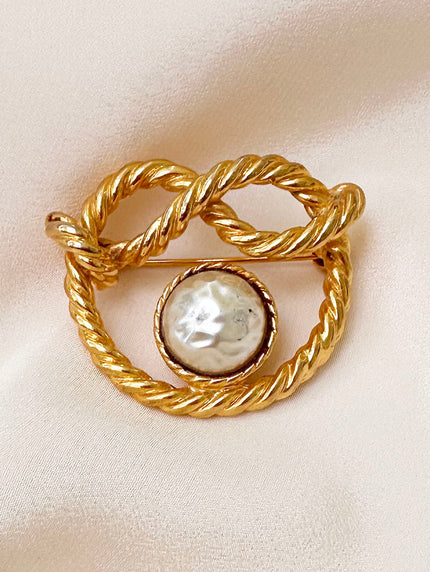 Vergulde broche met faux parel