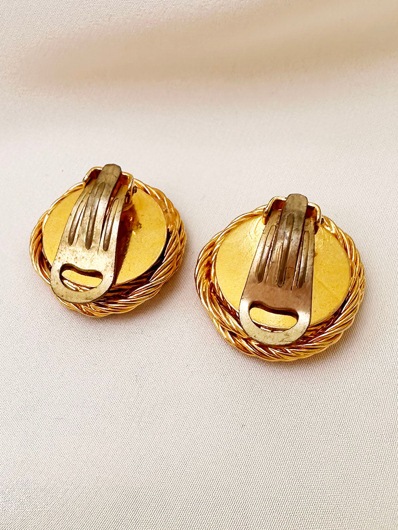 Gouden parel clip oorbellen