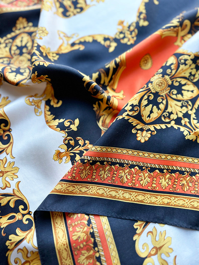 Zijden sjaal met barok dessin