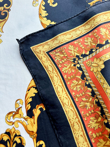 Zijden sjaal met barok dessin
