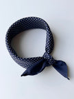 Donkerblauwe polkadot gavroche