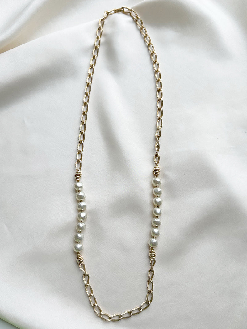 Gouden designer ketting met faux parels