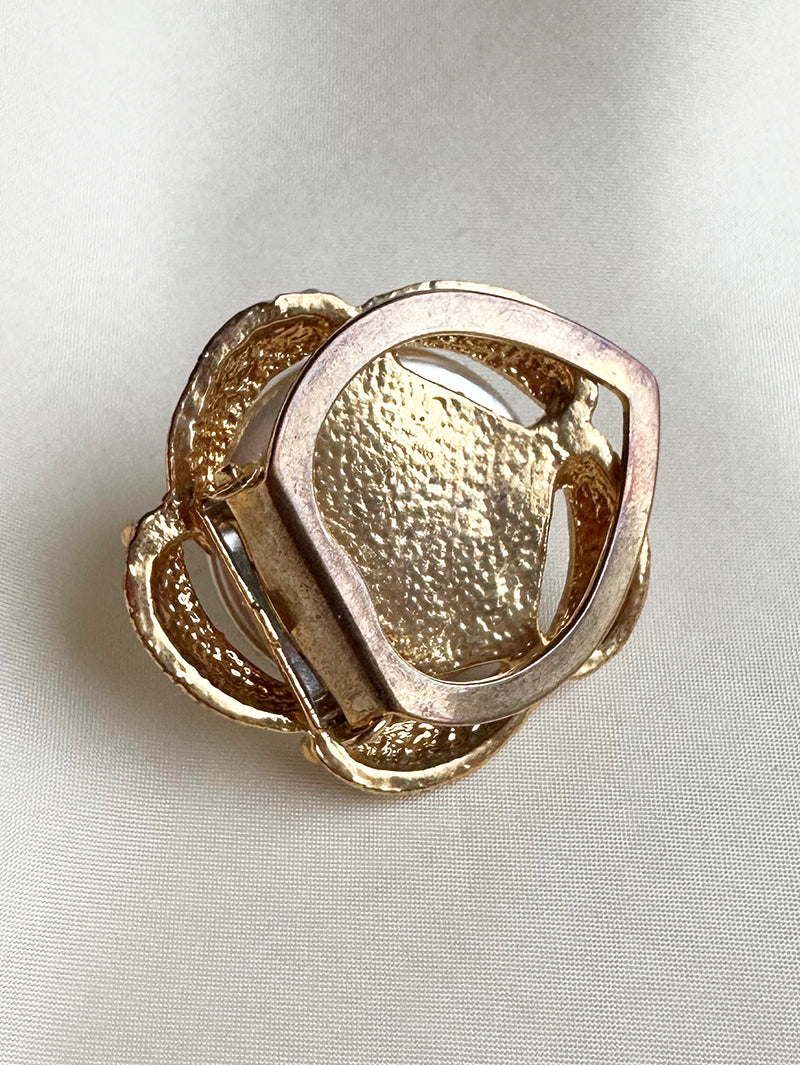 Sjaalclip met grote faux parel