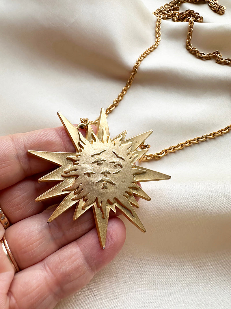 Gouden ketting van Salvador Dalí