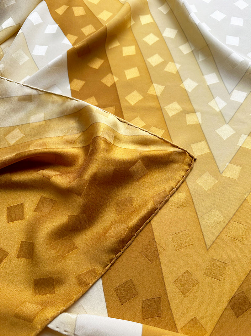 Gele zijden designer sjaal