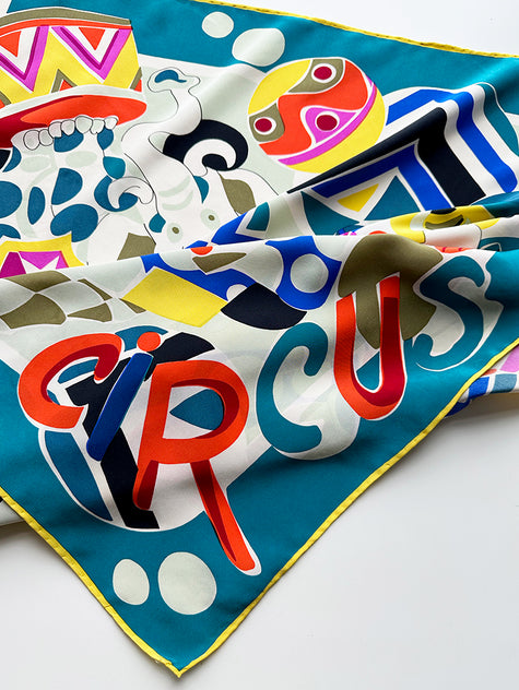 Zijden sjaal in circus-thema