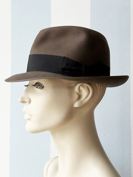 Donkergrijze fedora