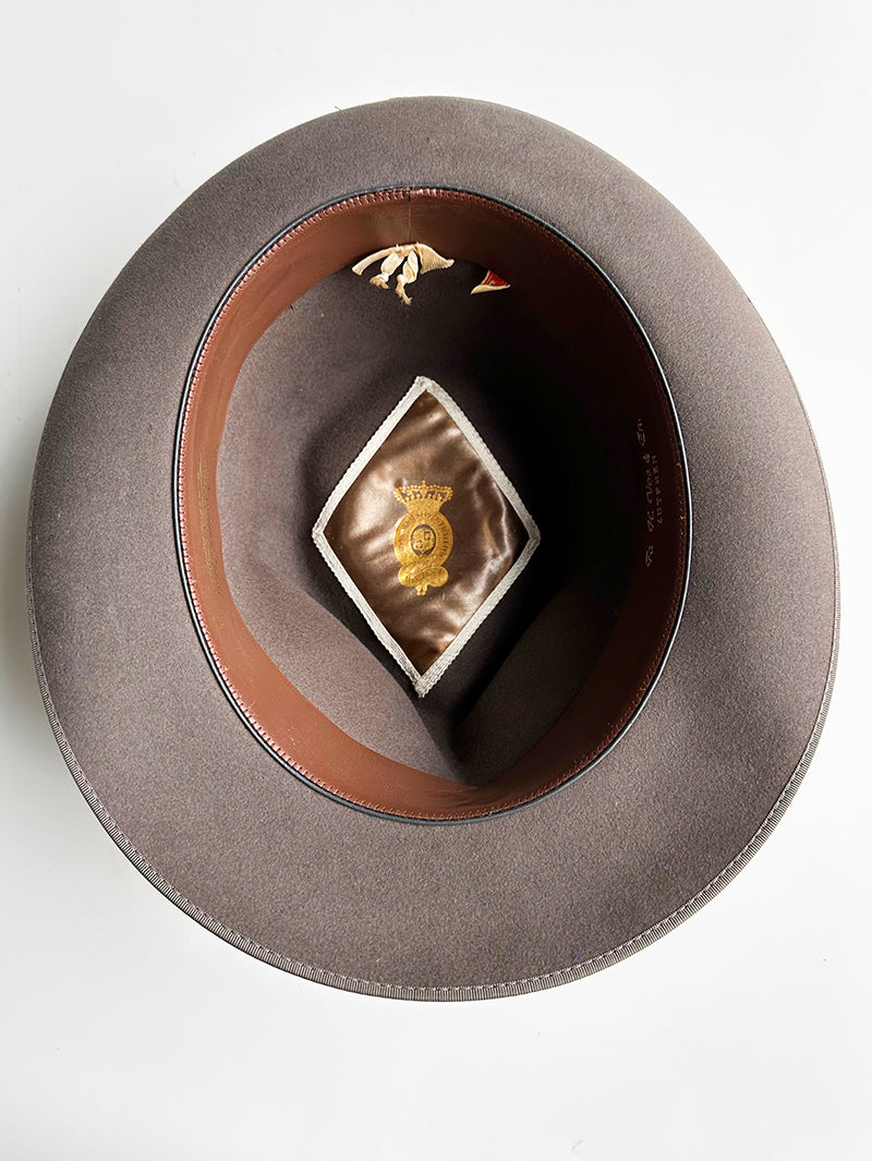Donkergrijze fedora