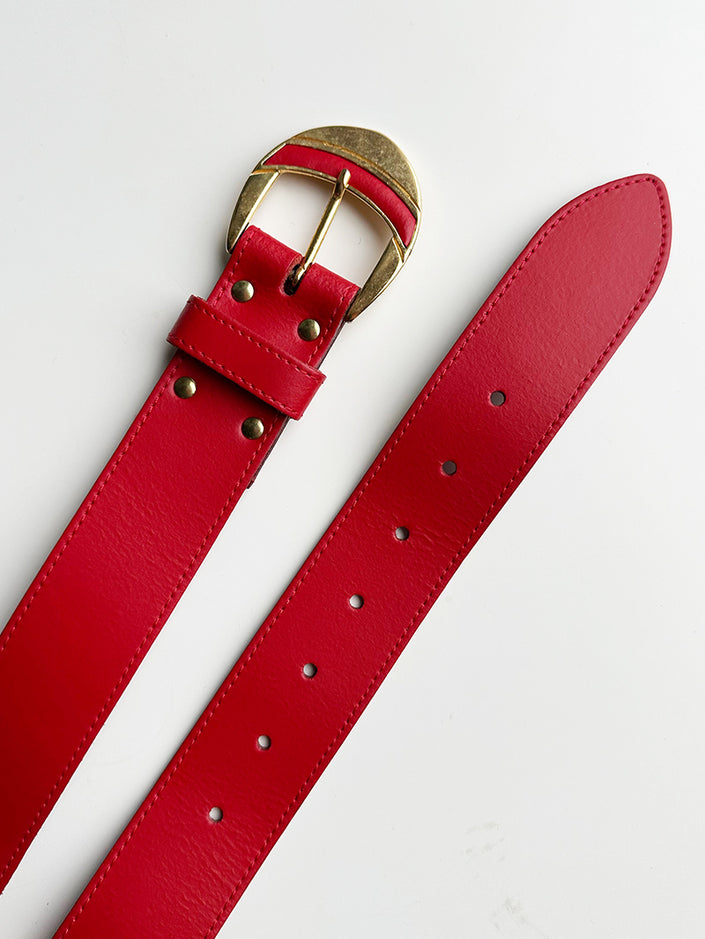 Rode leren ceintuur