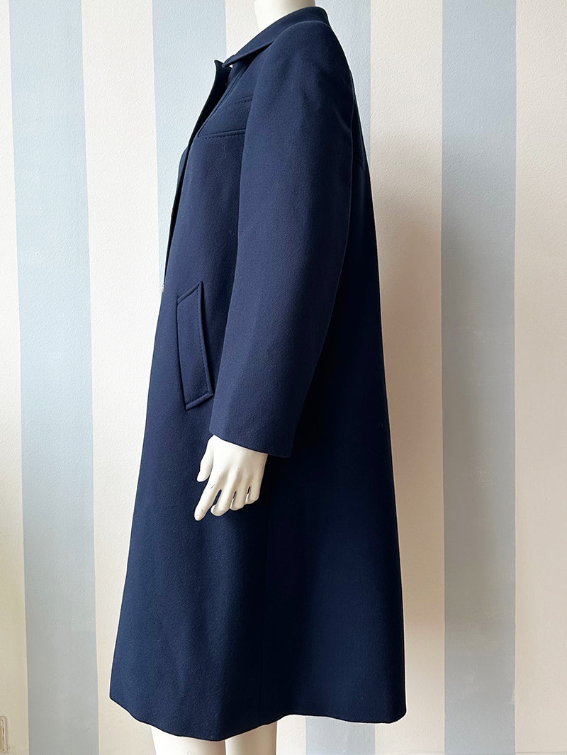 Donkerblauwe wollen mantel