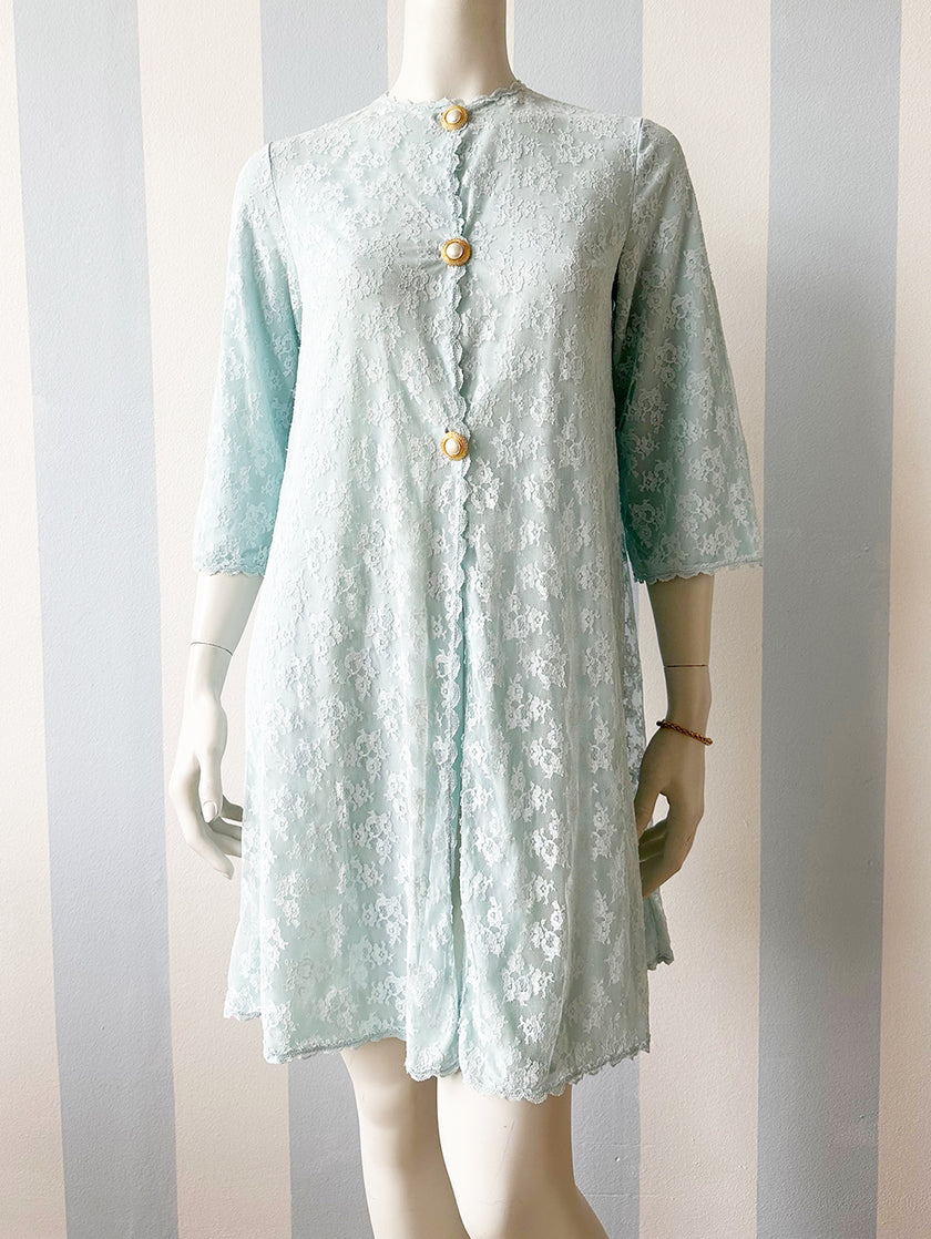 Lichtblauw kanten jasje