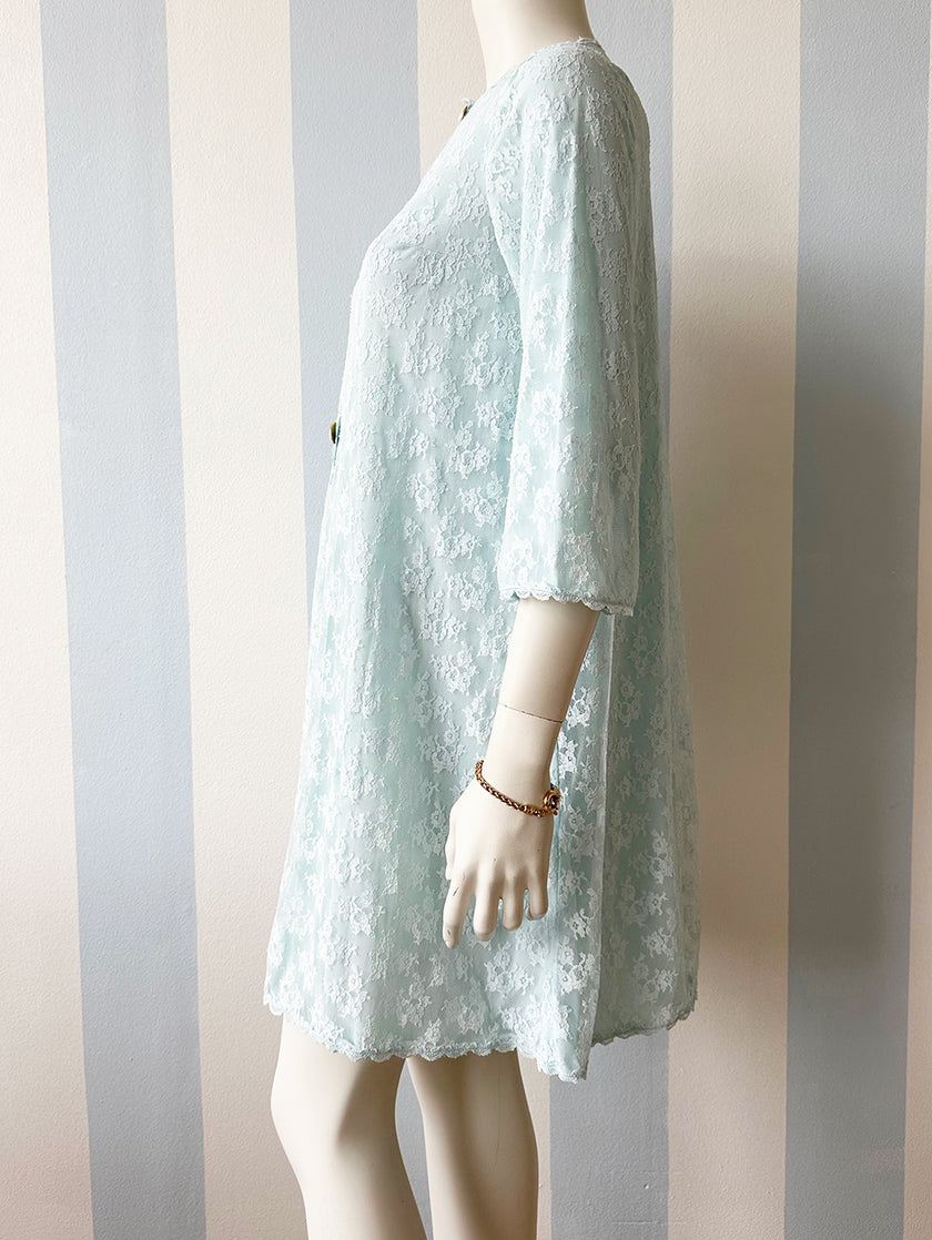 Lichtblauw kanten jasje