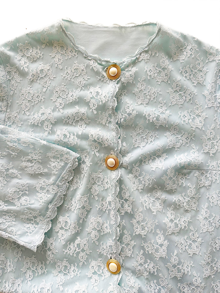 Lichtblauw kanten jasje