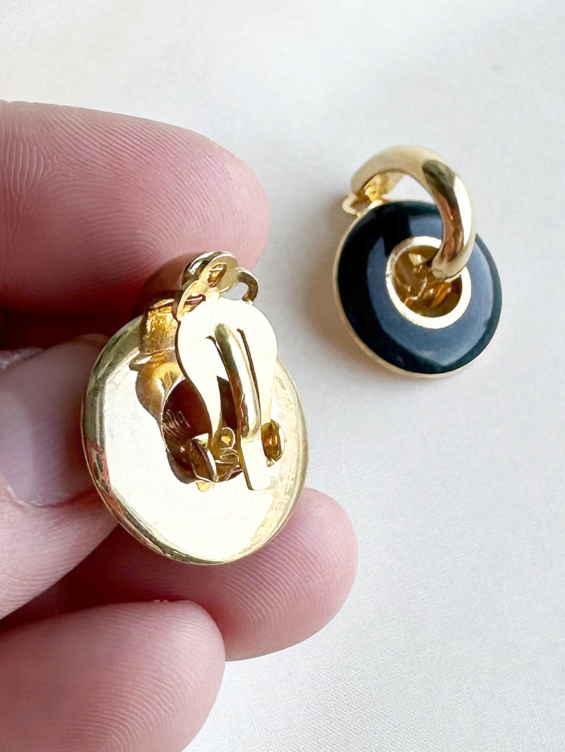 Gesigneerde clip oorbellen