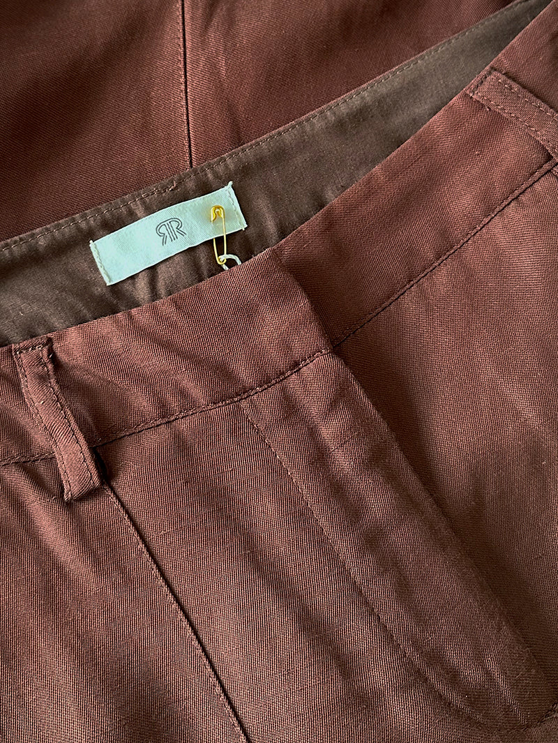 Roodbruine broek