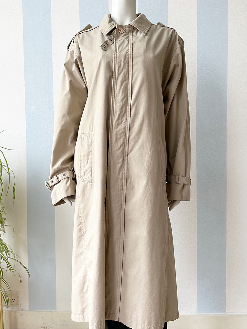 Oversized trenchcoat