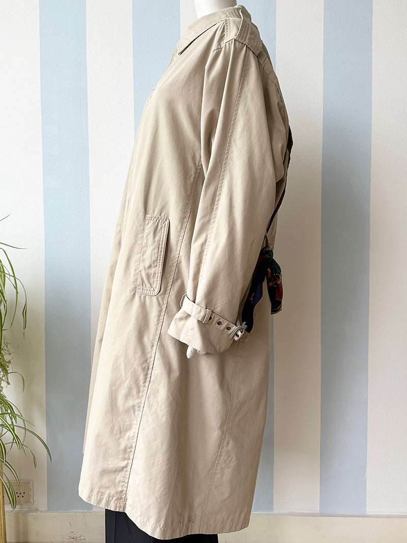 Oversized trenchcoat