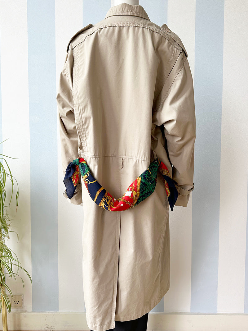 Oversized trenchcoat