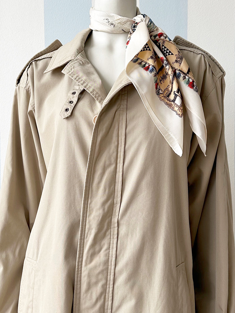 Oversized trenchcoat