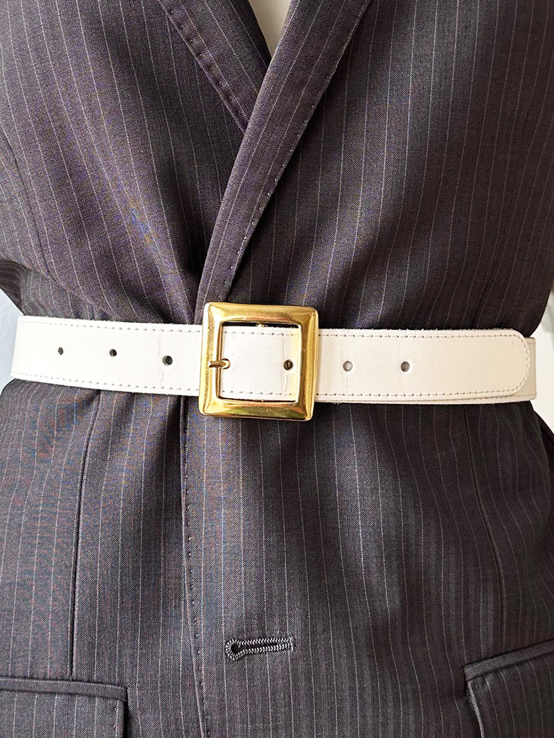 Witte leren ceintuur