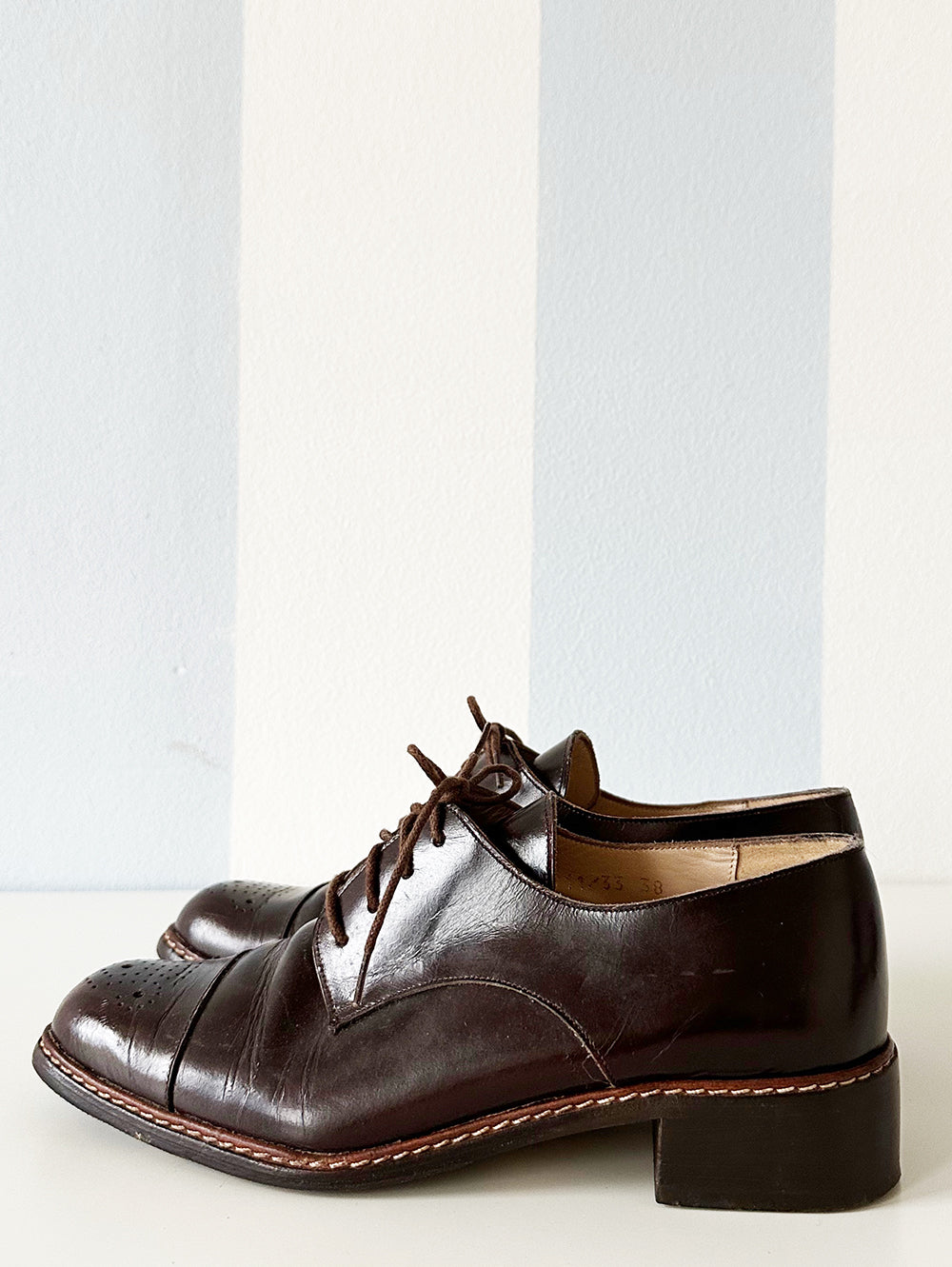 Bruine leren brogues