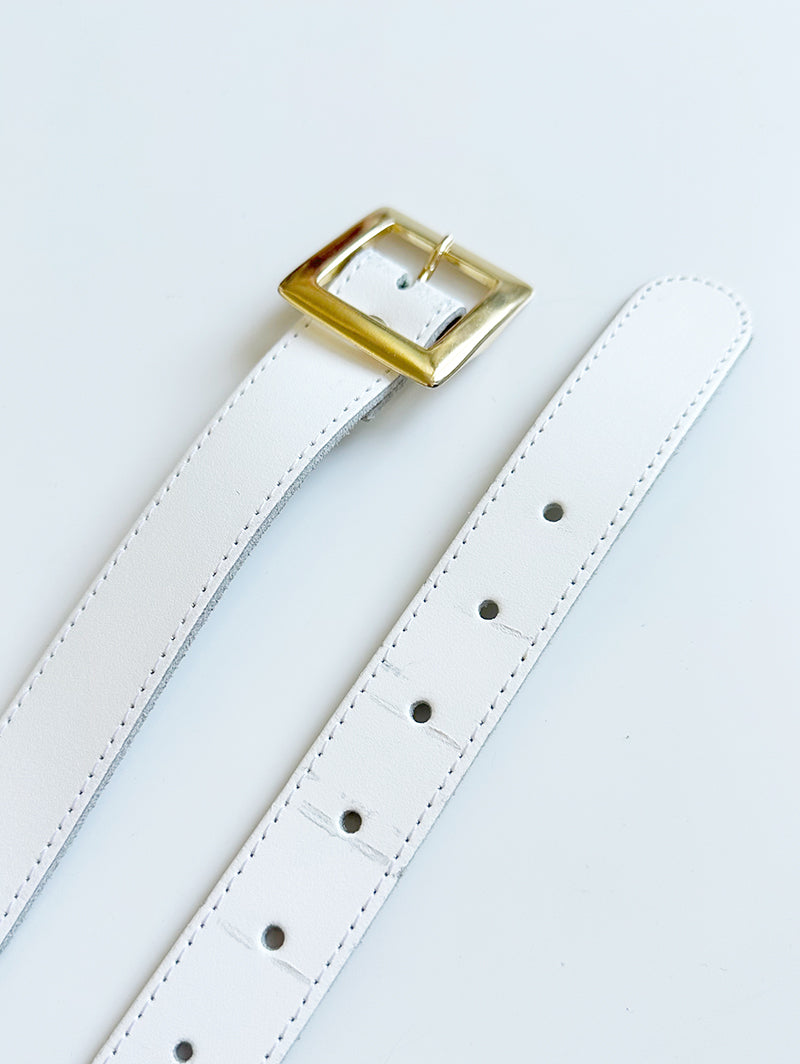 Witte leren ceintuur