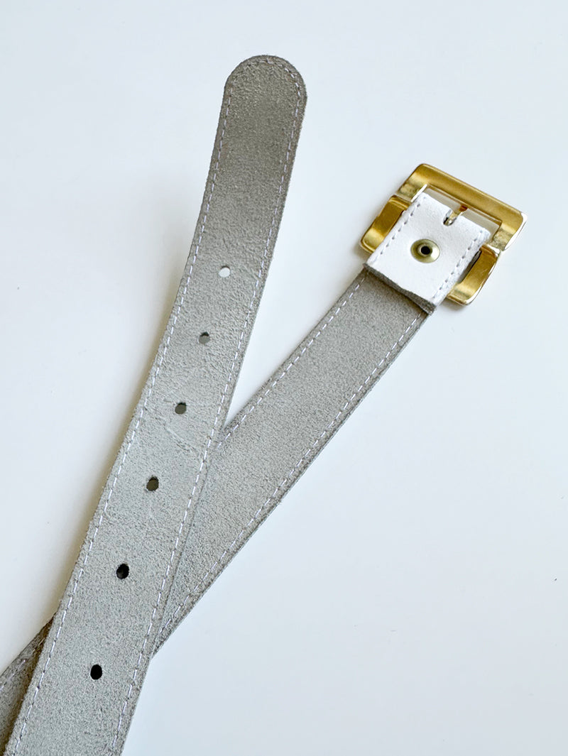 Witte leren ceintuur