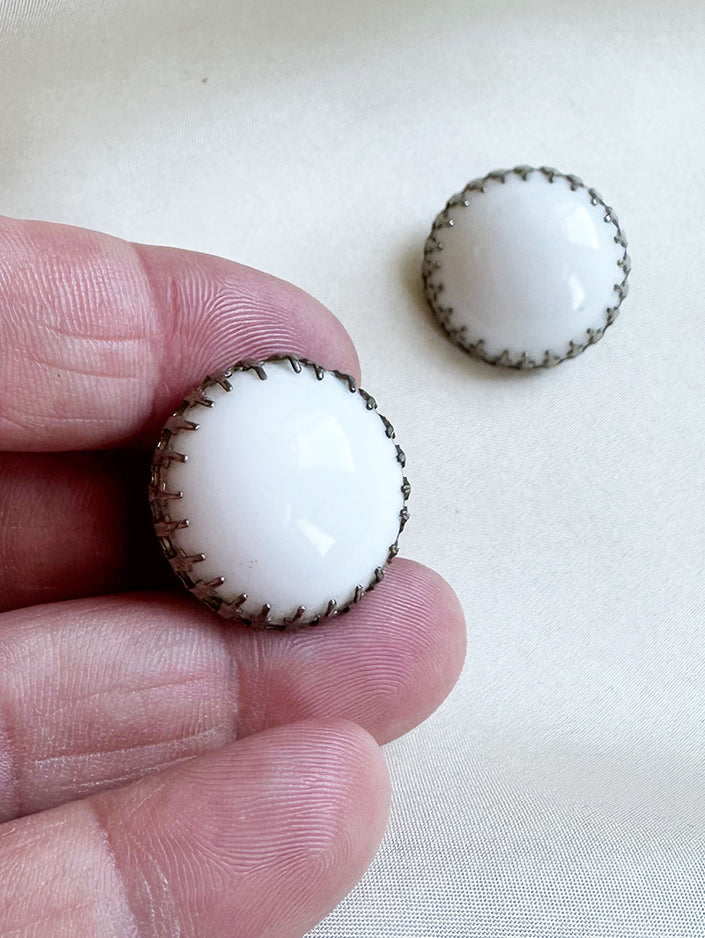 Witte ronde clip oorbellen