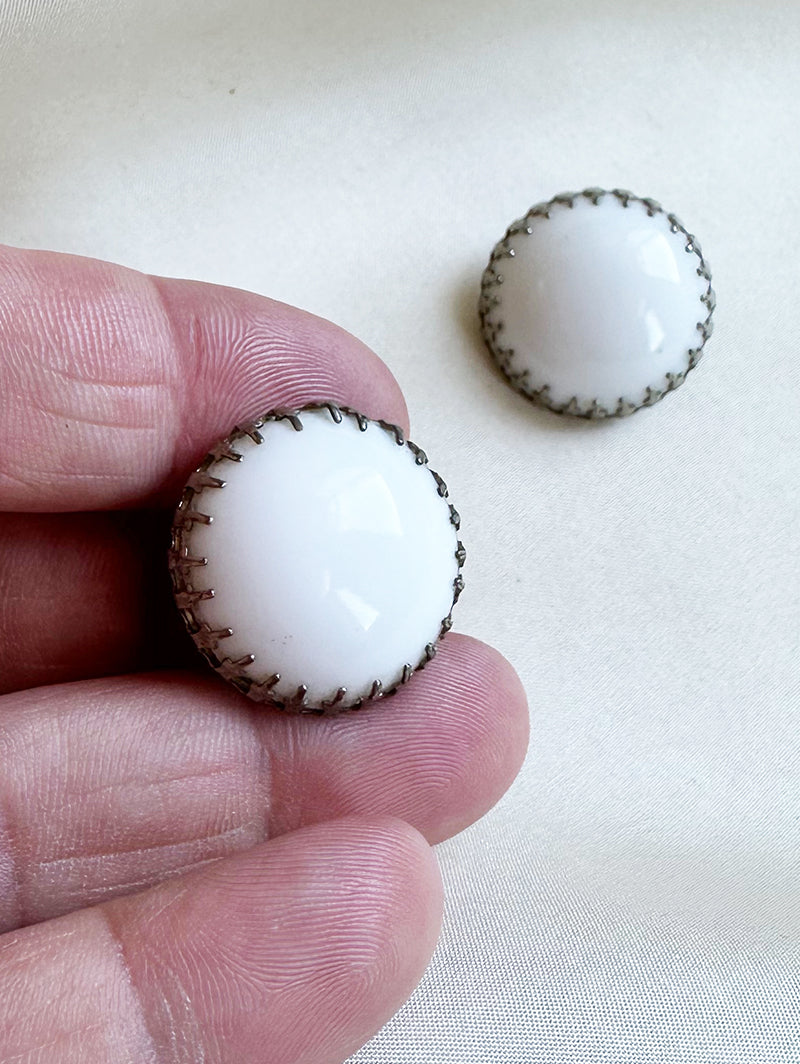 Witte ronde clip oorbellen