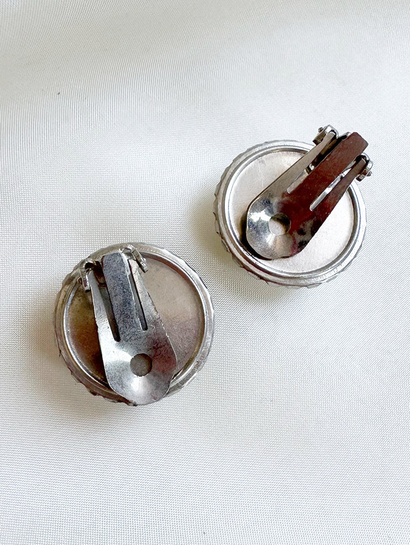 Witte ronde clip oorbellen