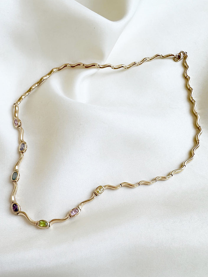 Verguld collier met steentjes