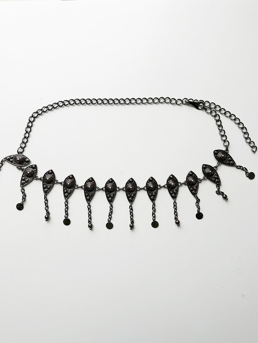 Zwarte metalen ceintuur