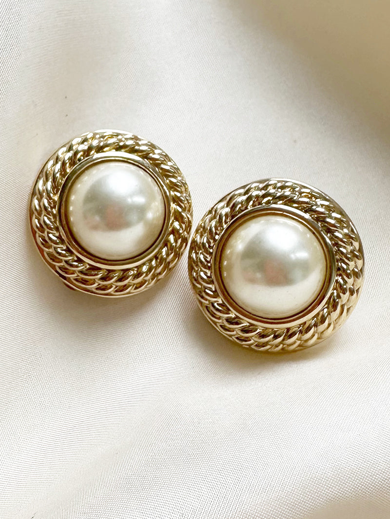 Ronde faux parel clip oorbellen