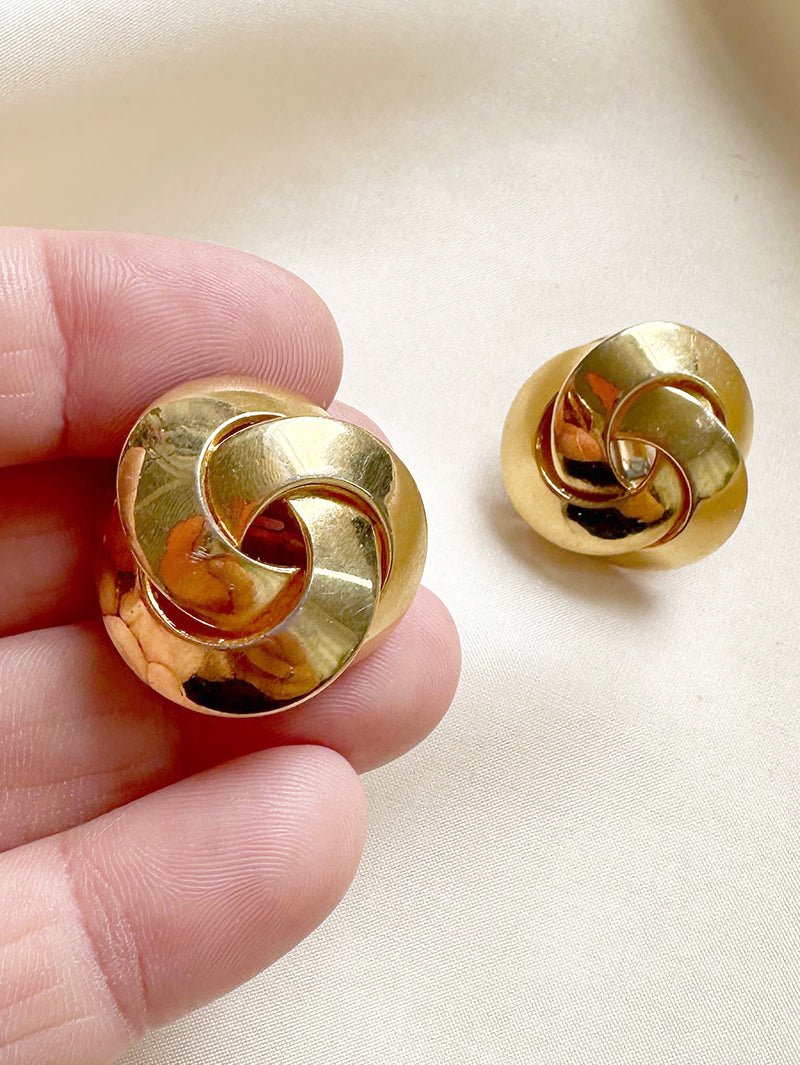 Gouden clip oorbellen