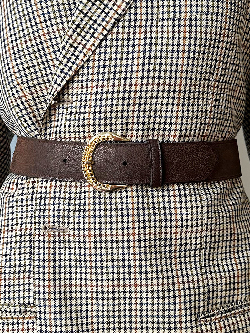 Bruine ceintuur met gouden gesp