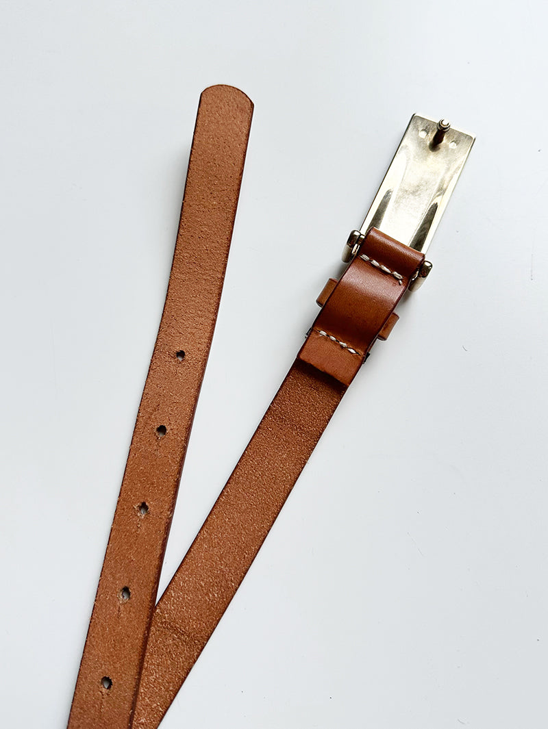 Smalle leren ceintuur