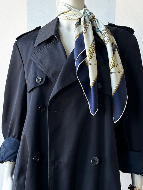 Donkerblauwe trenchcoat