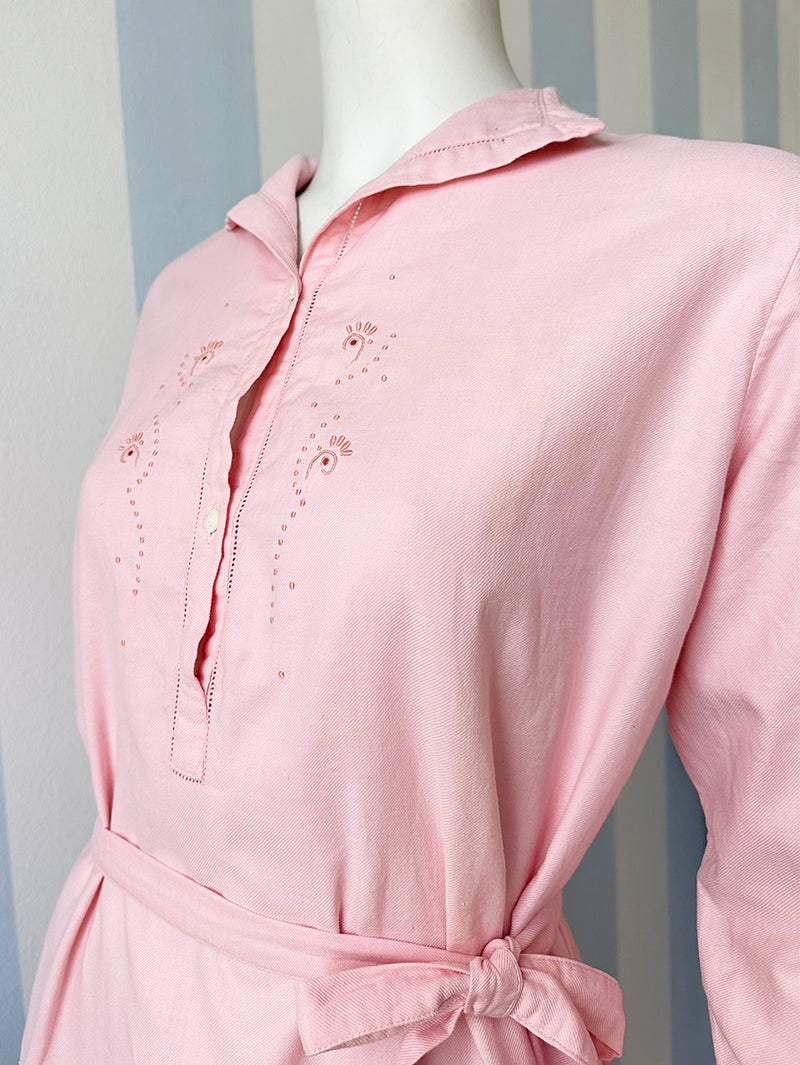 Roze lange nachtjapon van La Samaritaine