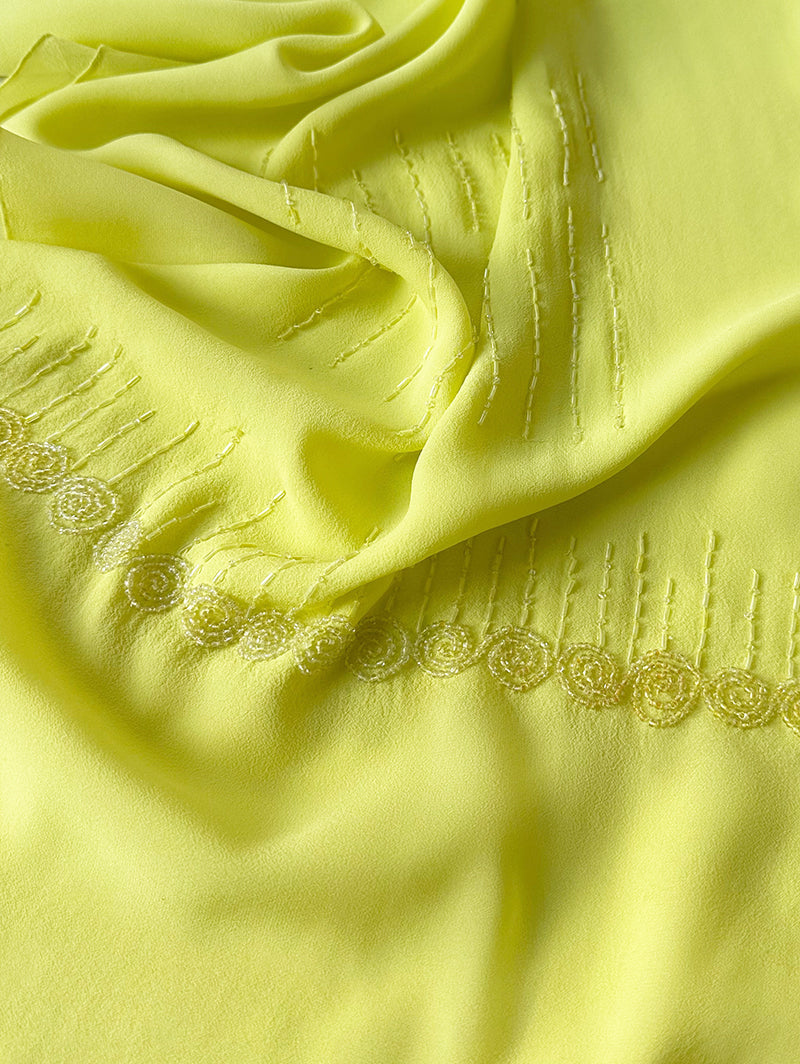 Citroengele lange sjaal met glaskraaltjes