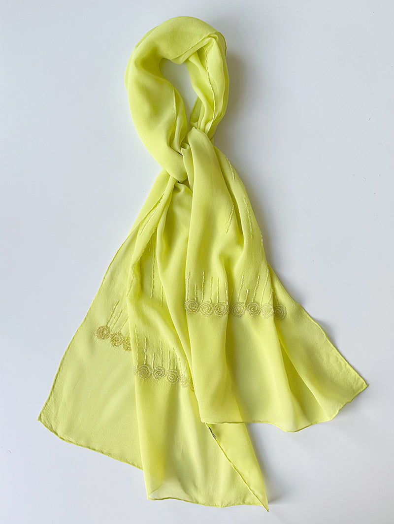 Citroengele lange sjaal met glaskraaltjes