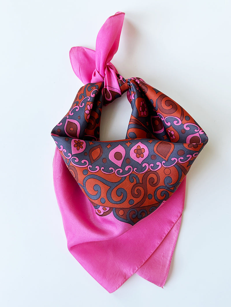 Roze sjaal met mandala