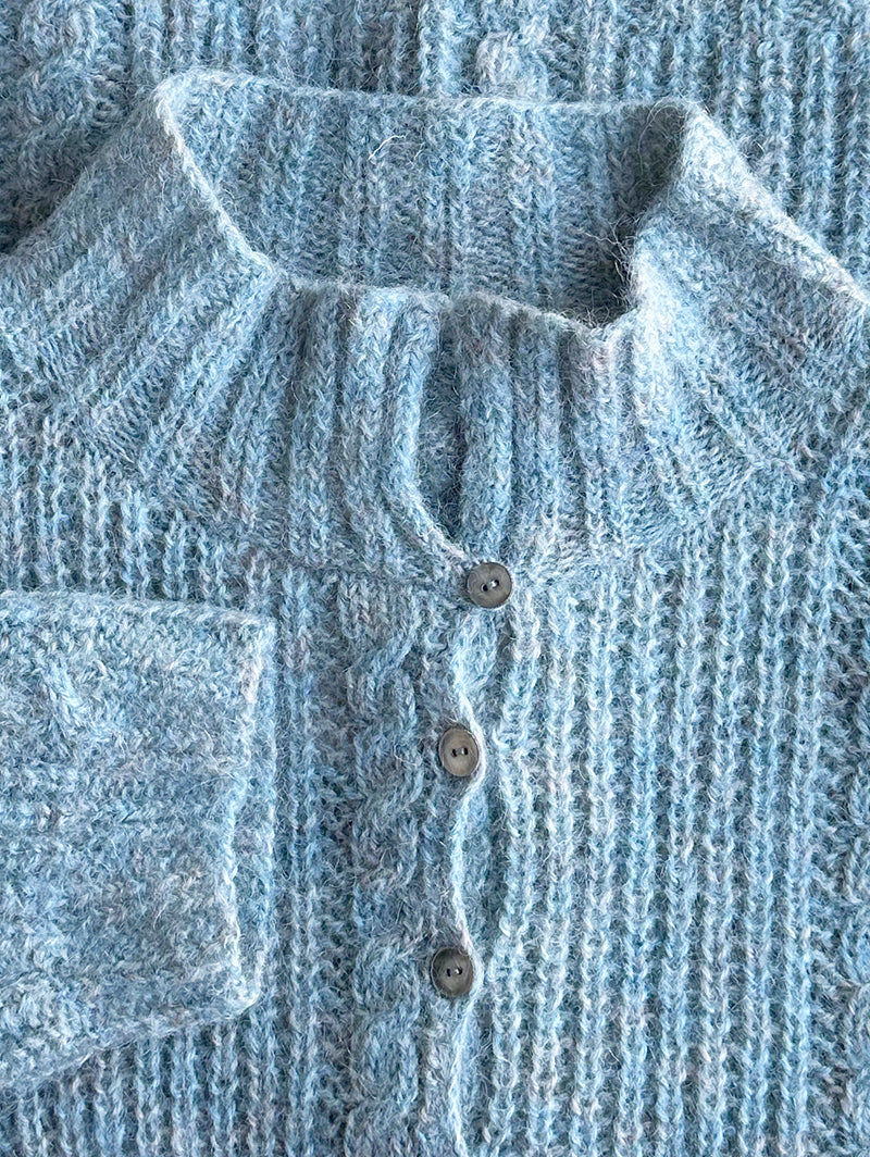 Grijs/ijsblauw wollen vest