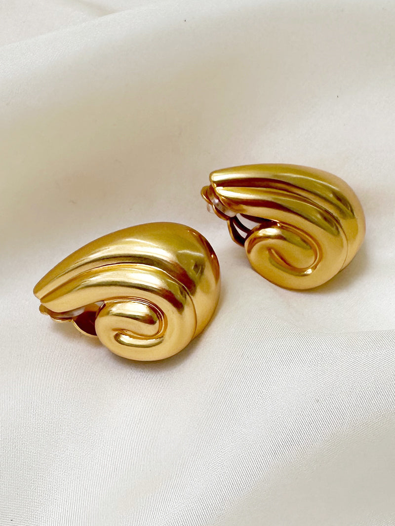 Vergulde designer oorbellen